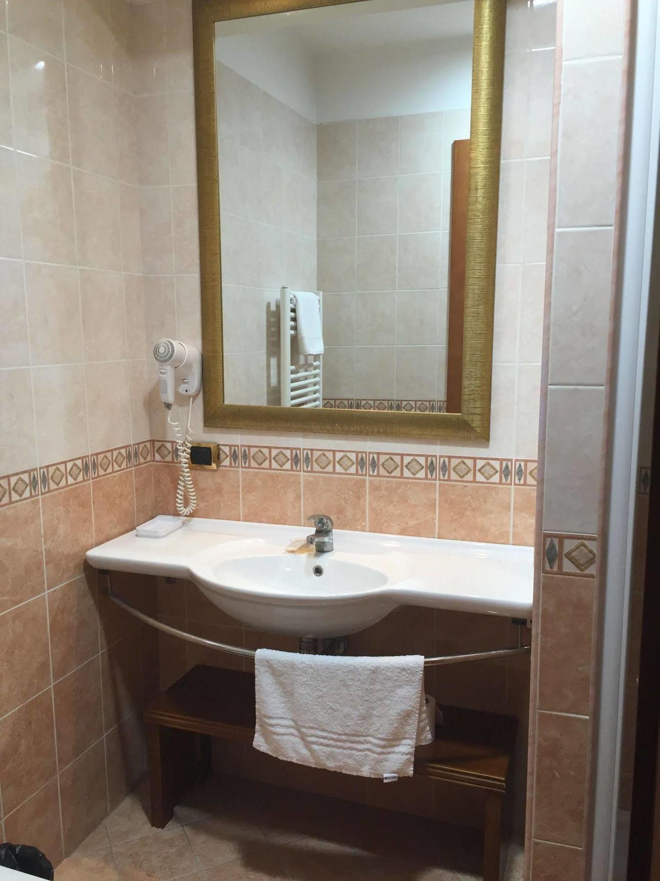 Hotel Divine Рим Экстерьер фото