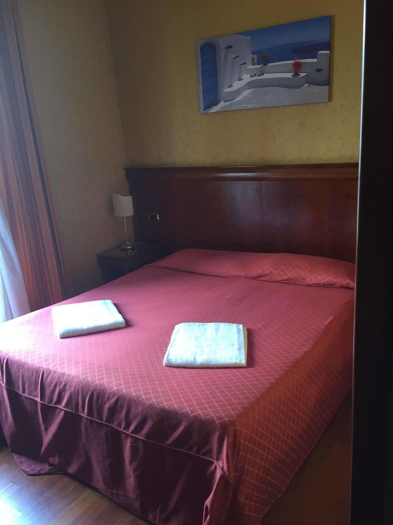 Hotel Divine Рим Экстерьер фото